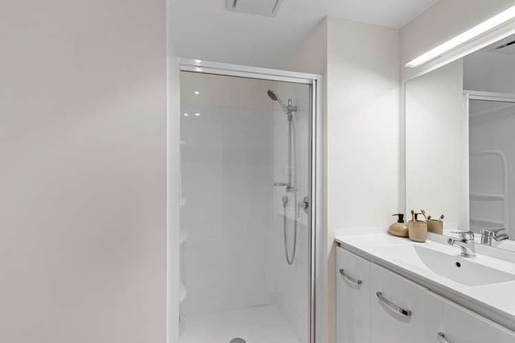 2E/193 Riccarton Road Riccarton_7