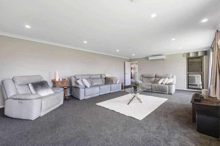 66 St Annes Crescent Wattle Downs_6