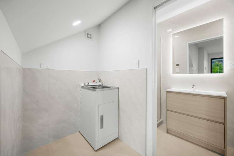 2A Janome Place Bucklands Beach_17