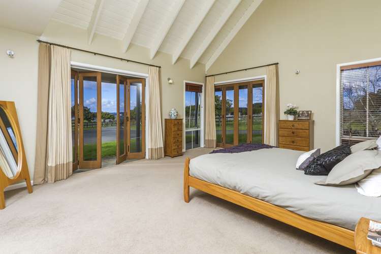 161 Lloyd Road Riverhead_15