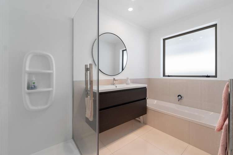 114 Coast Boulevard Papamoa_23