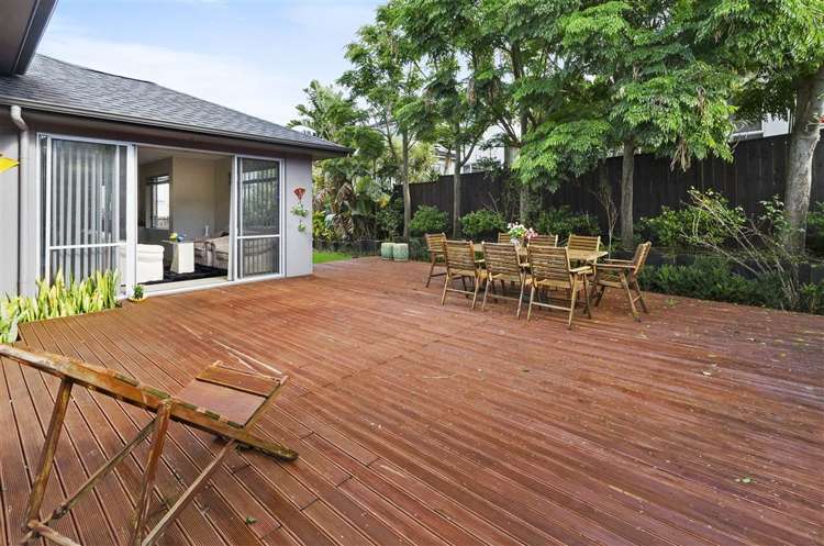 18 Chard Place Flat Bush_11