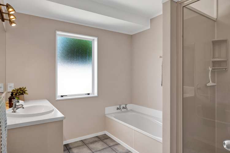 362 Mangorei Road Merrilands_17