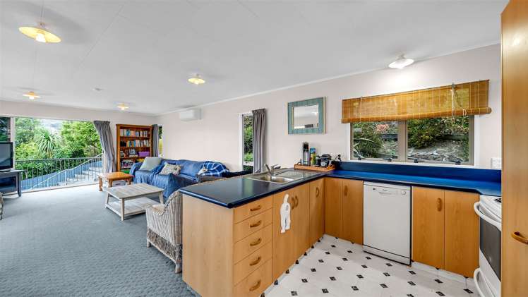 19 Walnut Place Akaroa_21