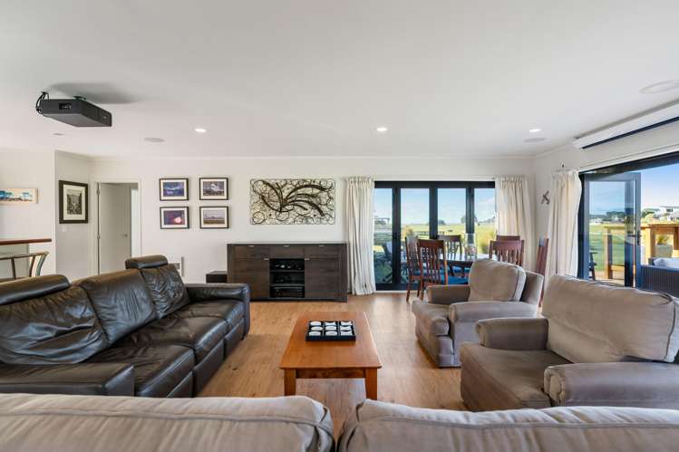 16 Braddock Grove Pauanui_10