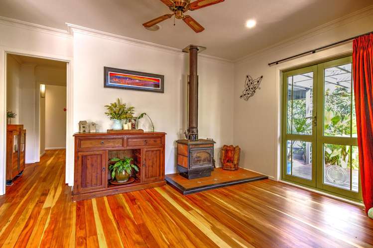 33 Resthill Crescent Glenview_17