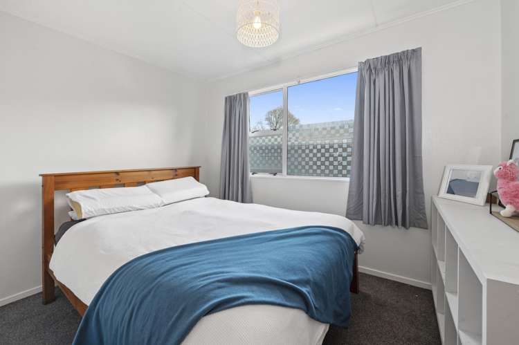 24 Joanne Crescent Pukehangi_9