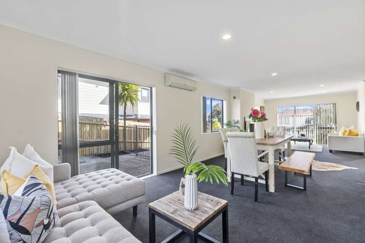 42 Black Teal Close Unsworth Heights_8