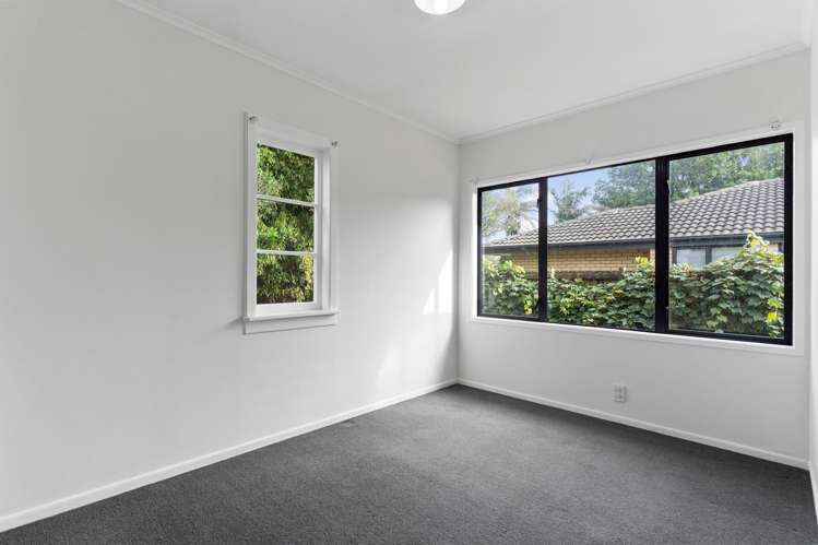 62 Beach Road Pahurehure_13