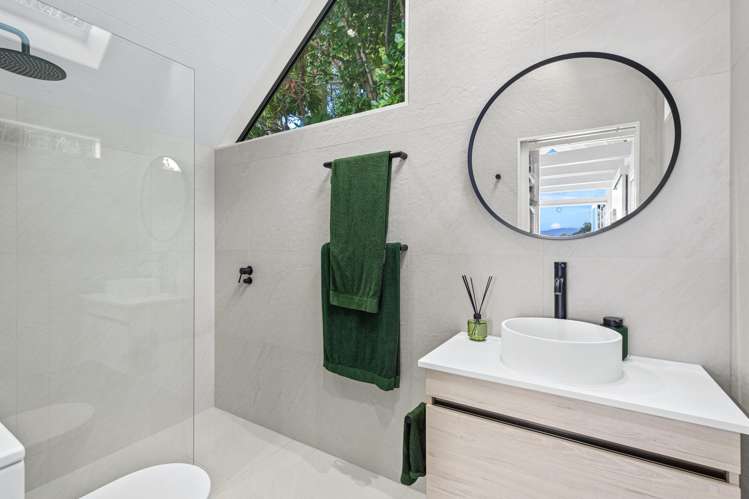 1184 Sandspit Road Sandspit_22