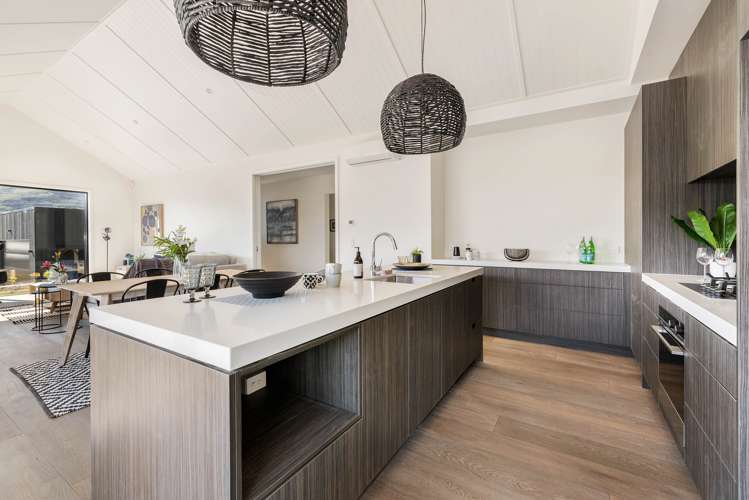 12 Falconer Rise Jacks Point_7