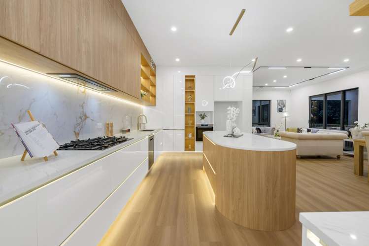 2C Hughs Way Flat Bush_17