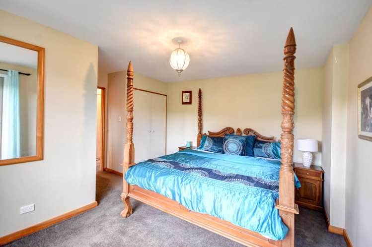 30 McIntosh Road 2492_18