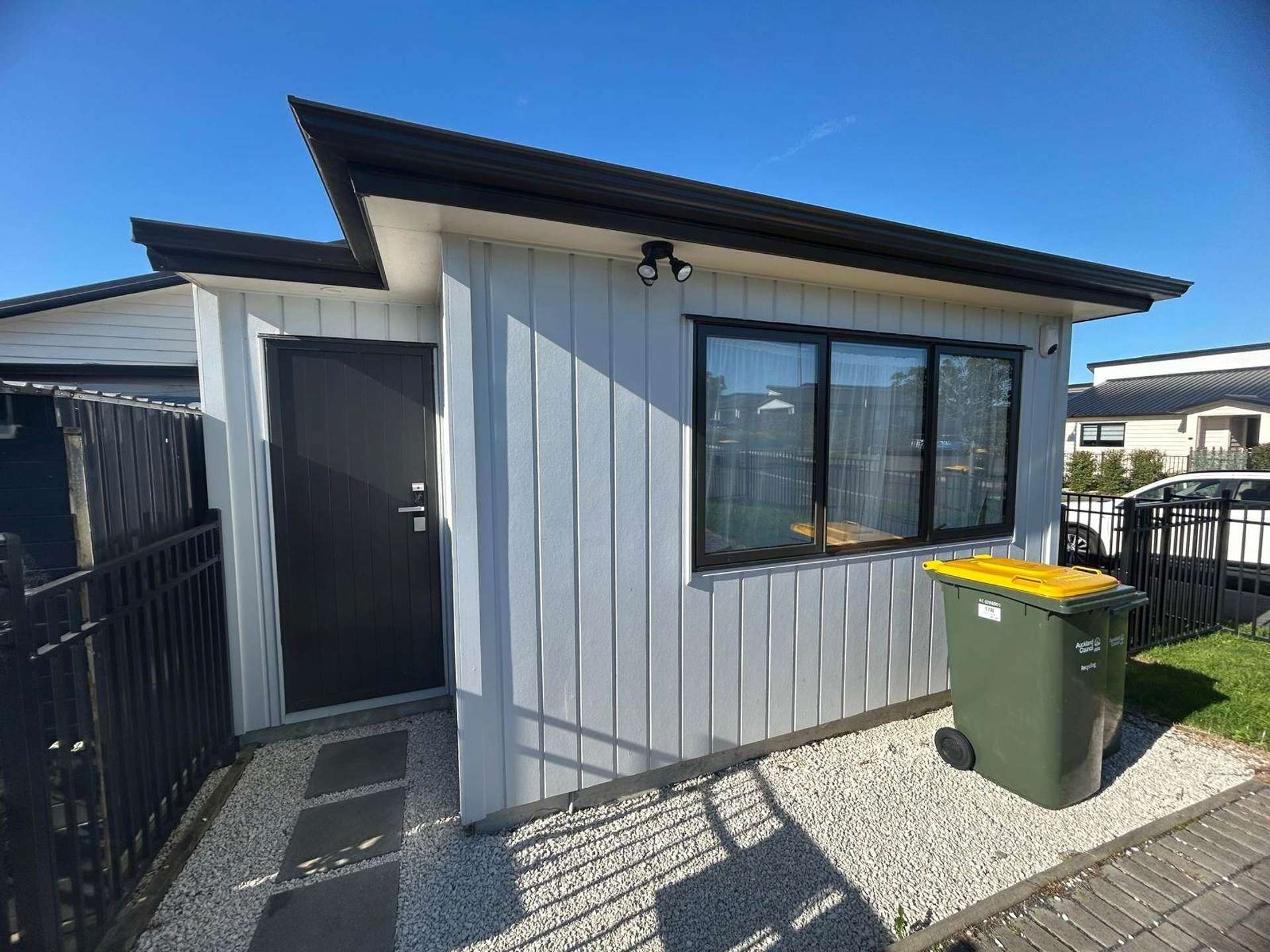 17B Tributary Parade Karaka_0