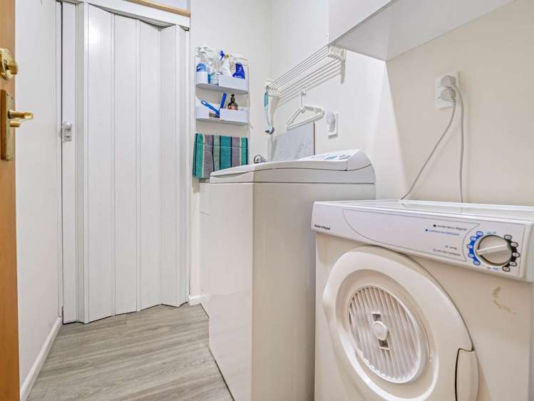 4 Chesterfield Mews Russley_23