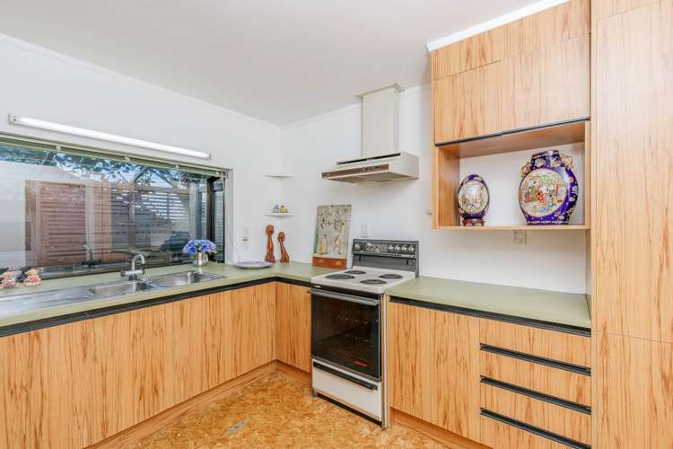 2/5 Potter Avenue Northcote_13