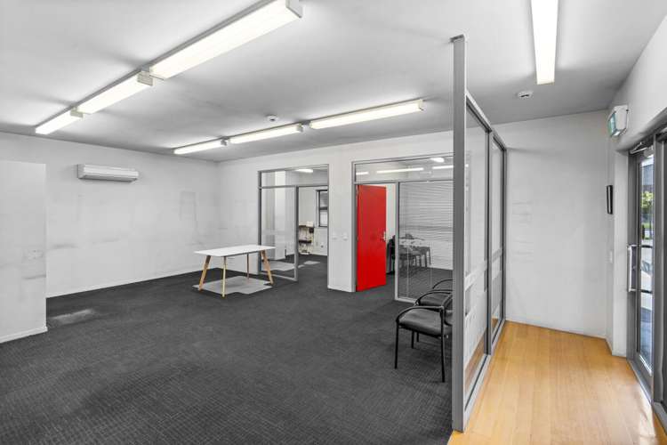 13-15 Edmonton Road Hornby_11