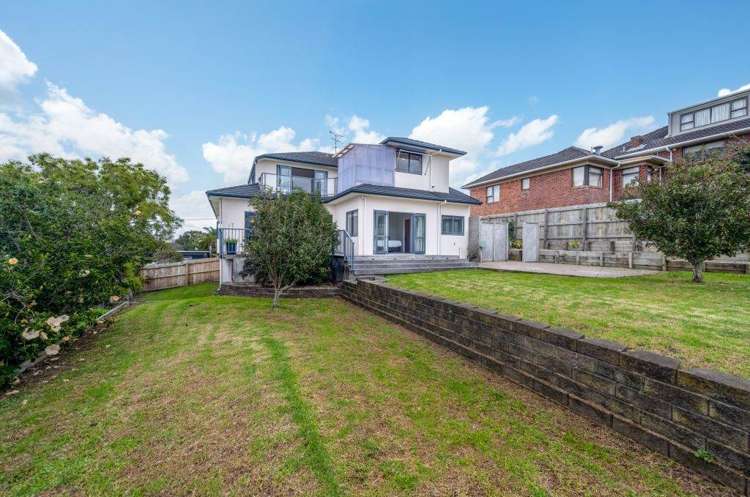 10 Beach Road Mellons Bay_17