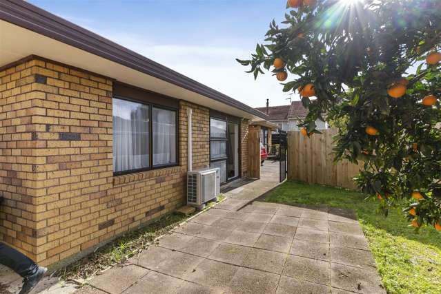 2/8 Ingram Street Papakura_2