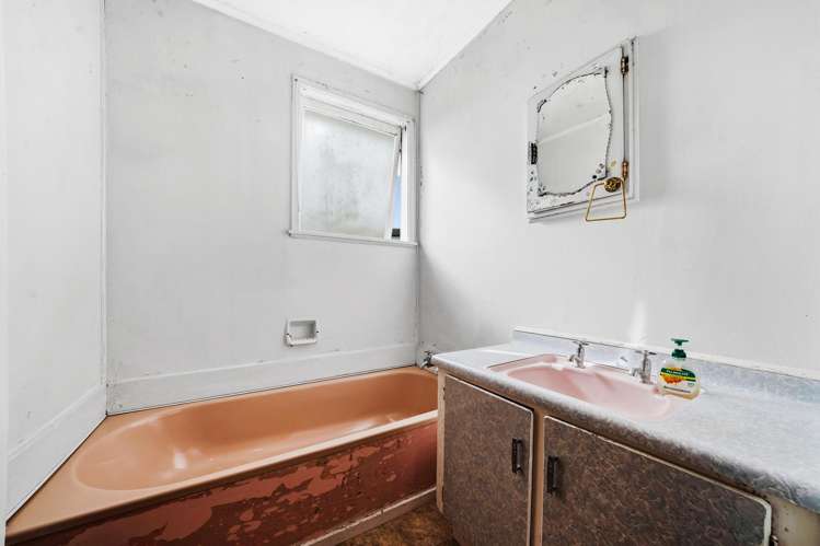 42 Maioro Street New Windsor_13