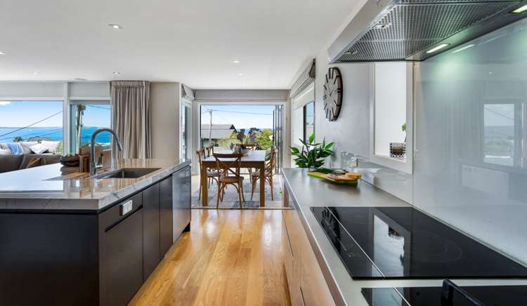 128 Churchill Road Rothesay Bay_17