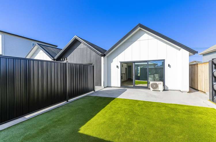 2/10 Mathieson Street City Centre_10