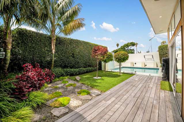 12 Tangaroa Street Point England_2