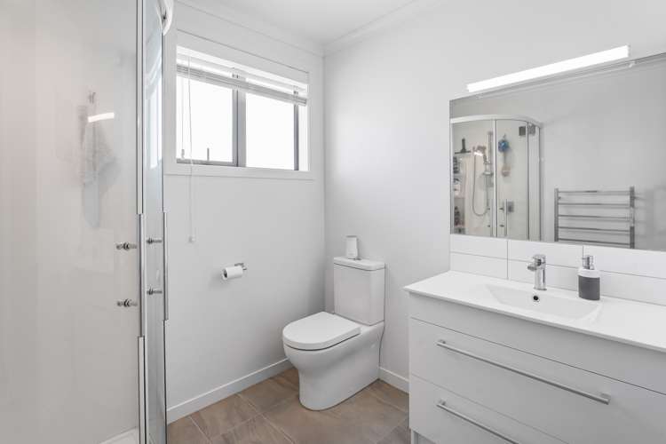 10/4 Greystone Place Omokoroa_13