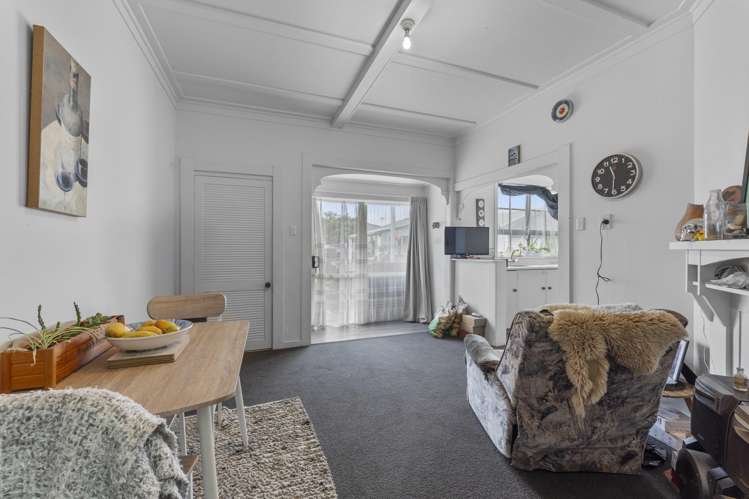 8 Holyoake Street Wanganui East_1