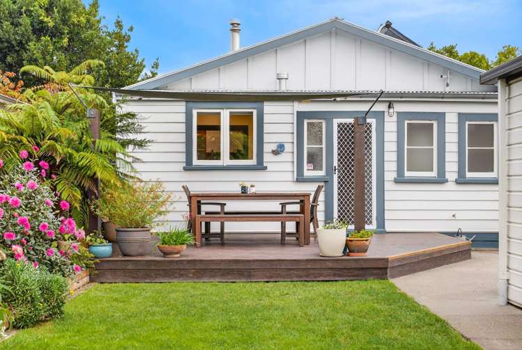 921 Willowpark Road North Mayfair_17