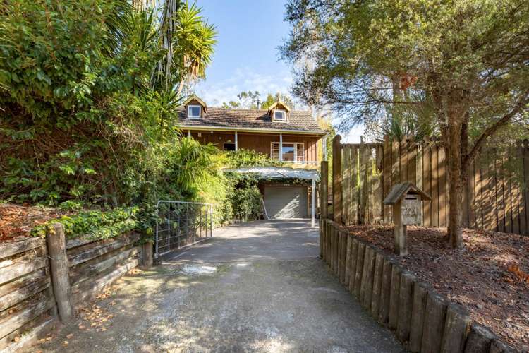 221 Laingholm Drive Laingholm_14