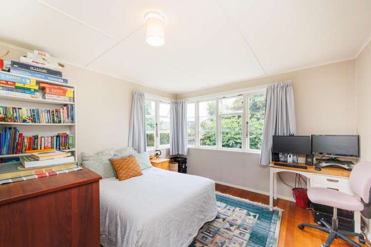 920 Tremaine Avenue Roslyn_9