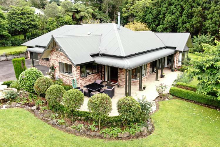21 Thorn Road Kaimai_2