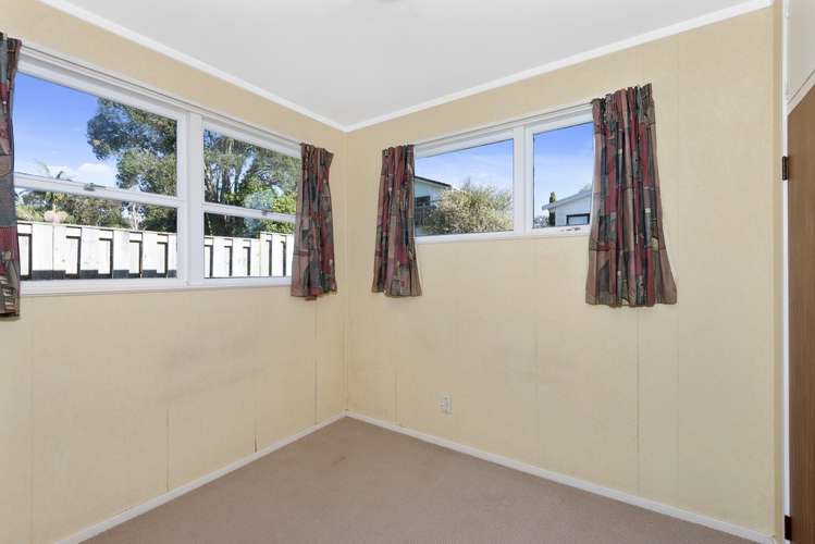 2/14 Eyre Street Henderson_11