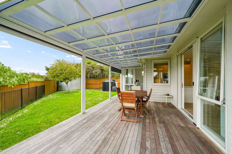 77 Mackay Drive Greenhithe_15