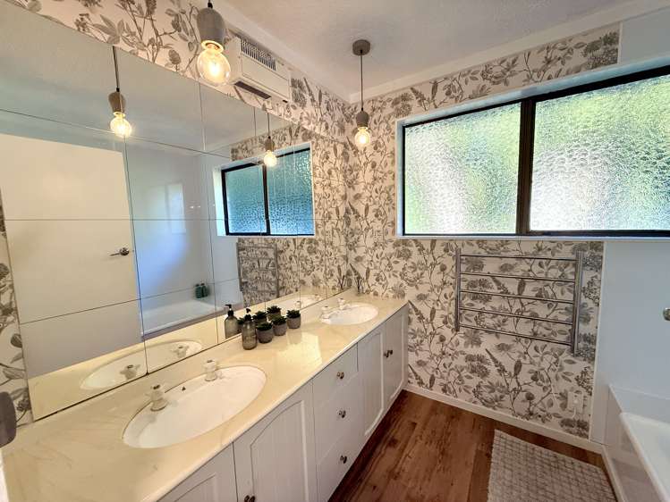 75 Oreti Road Otatara_30