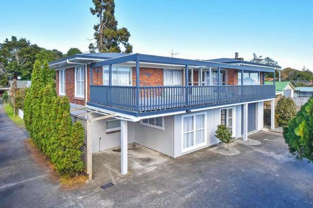 Spacious 4-Bedroom Family Home in Prime Location
