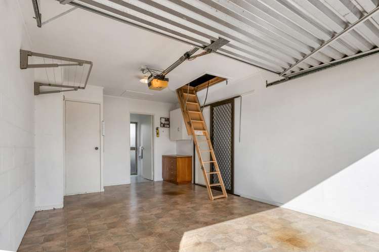 2/5 Askew Place Farm Cove_12