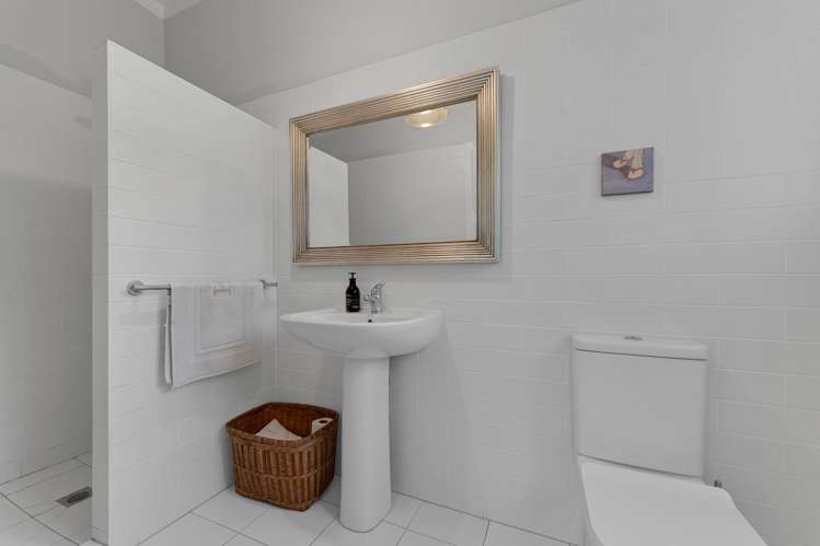 1/15A Kerr Street Devonport_15