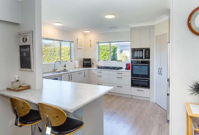 101 Lincoln Road Carterton_3