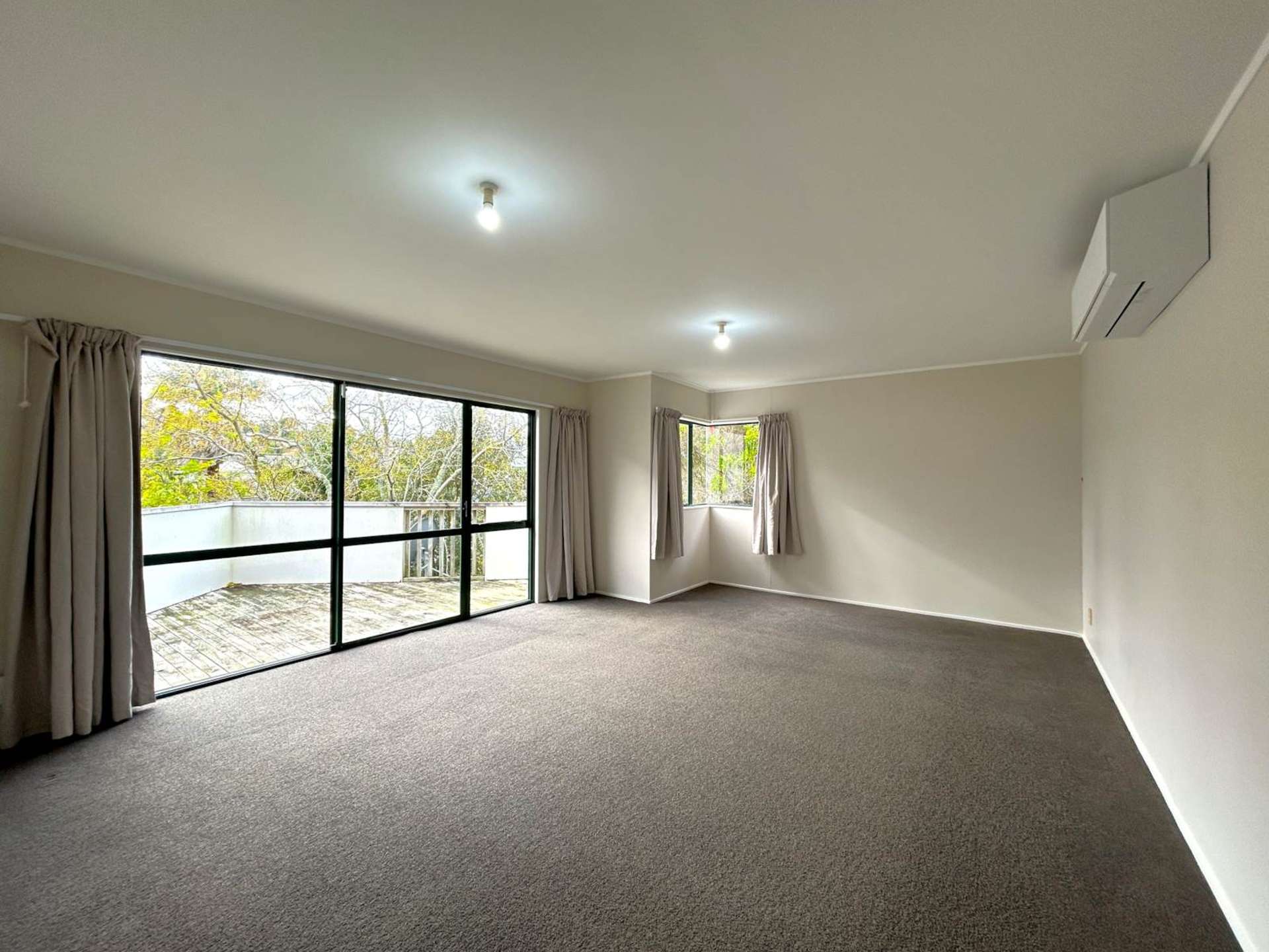 27 Brookvale Park Stanmore Bay_0