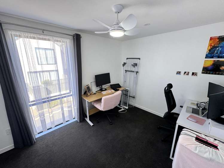 14/6 Oswald Crescent Paparangi_14