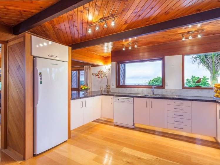 12 Atarua Gardens Waiatarua_11