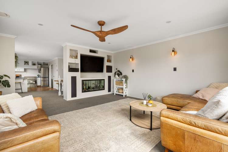 14 Meander Drive Welcome Bay_8