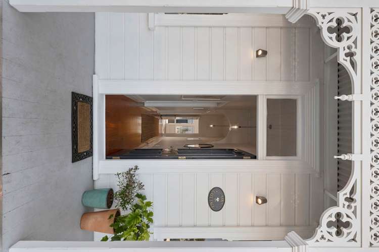 31 Queens Parade Devonport_37