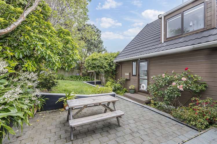 7 Cobar Close Maupuia_8