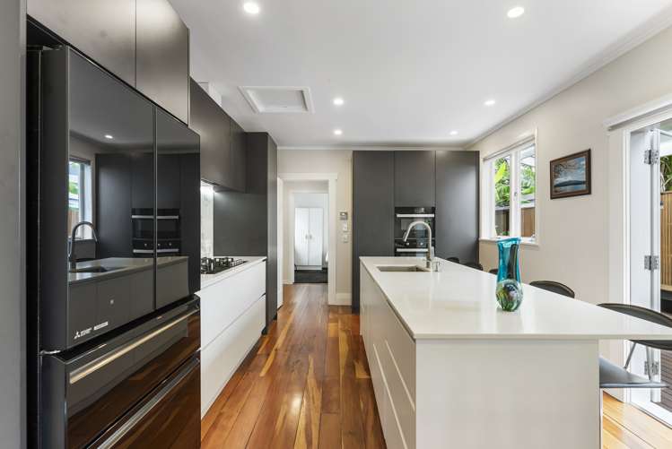 4 Cambrai Avenue Mount Roskill_10