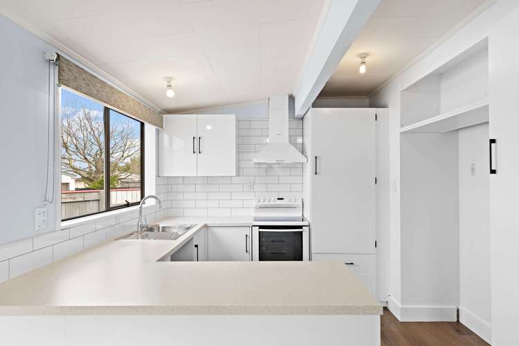 64 Rhodes Drive Kelvin Grove_12