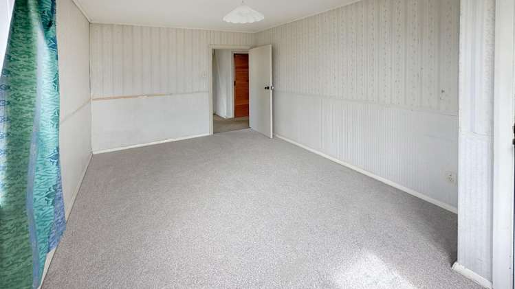 3 Valdale Road 11401_6