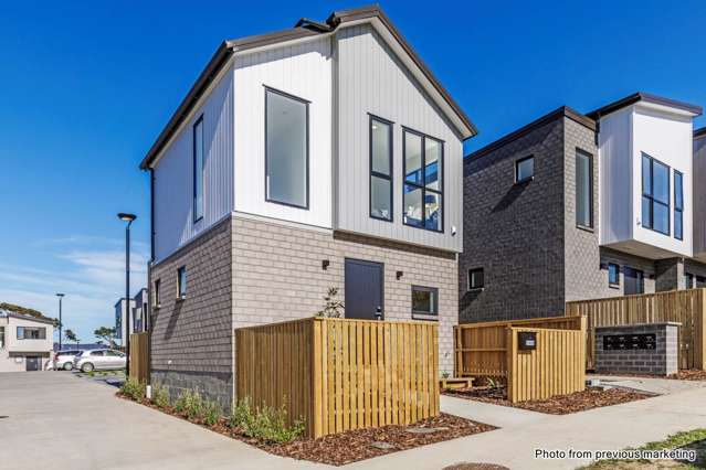 Standalone Brick and Weatherboard!